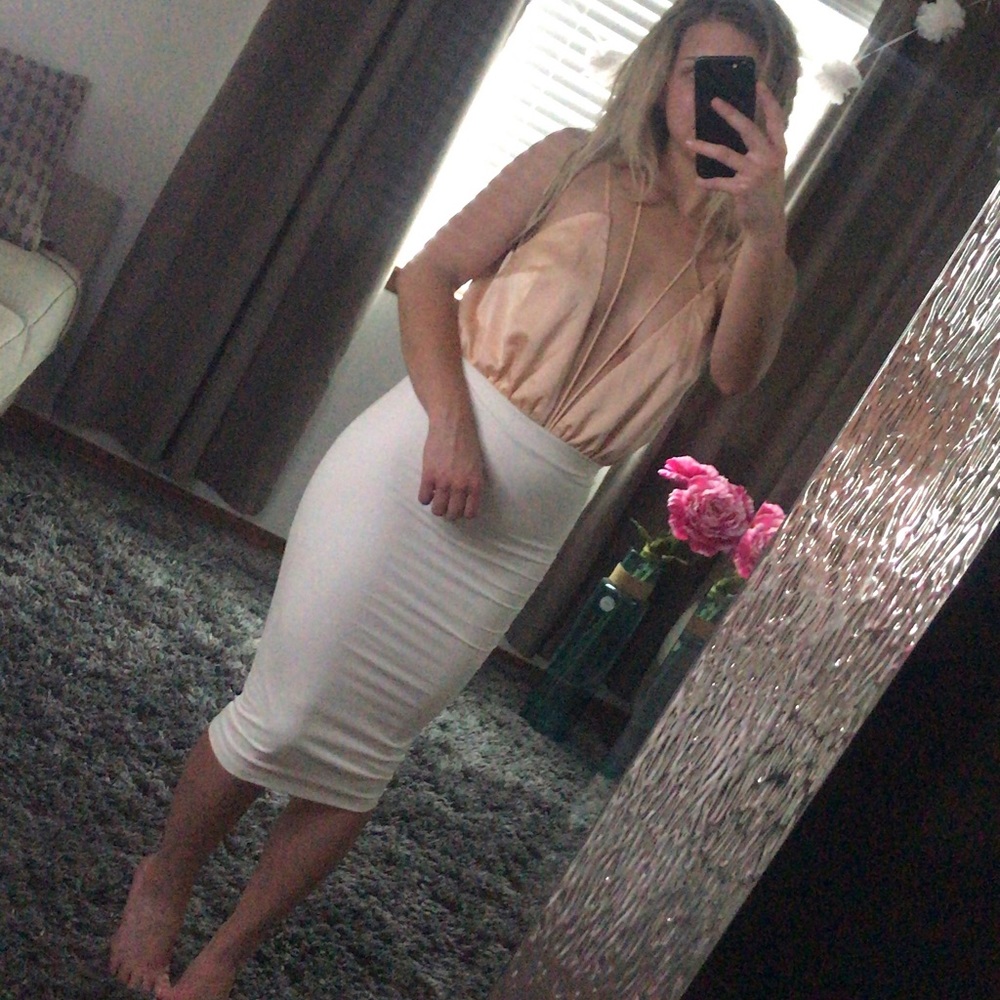 Blush Satin Bodysuit - Picture 6 of 6